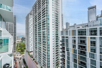 41 SE 5th St, Unit 1508 in Miami, FL - Foto de edificio - Building Photo