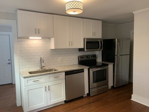 887 Myrtle St NE-Unit -2 in Atlanta, GA - Building Photo - Building Photo