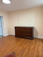 11956 SW 209th St in Miami, FL - Building Photo - Building Photo