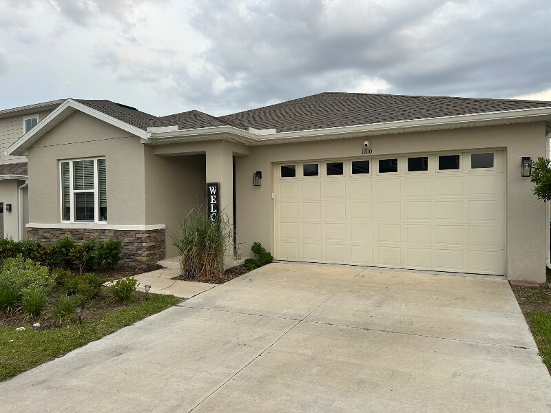 1100 Sugarwood St in Davenport, FL - Building Photo