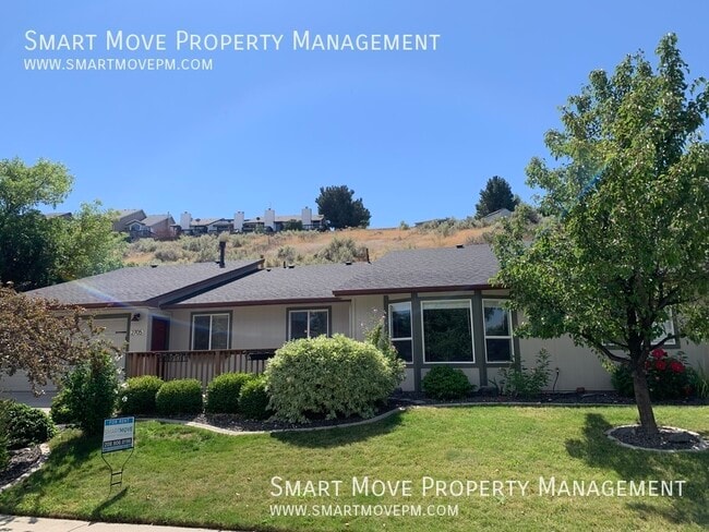 property at 2705 E Mendota Dr