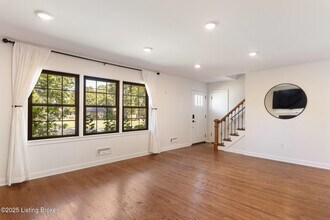 810 Beechwood Rd in Louisville, KY - Building Photo - Building Photo