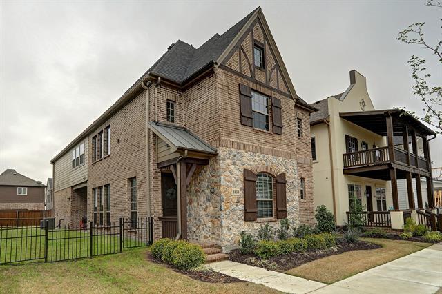 property at 3853 Wellesley Ave