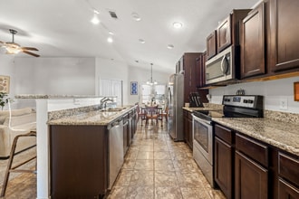 5508 Peach Dr in Pace, FL - Foto de edificio - Building Photo