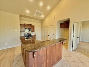 511 Verona Way in Centerton, AR - Foto de edificio - Building Photo