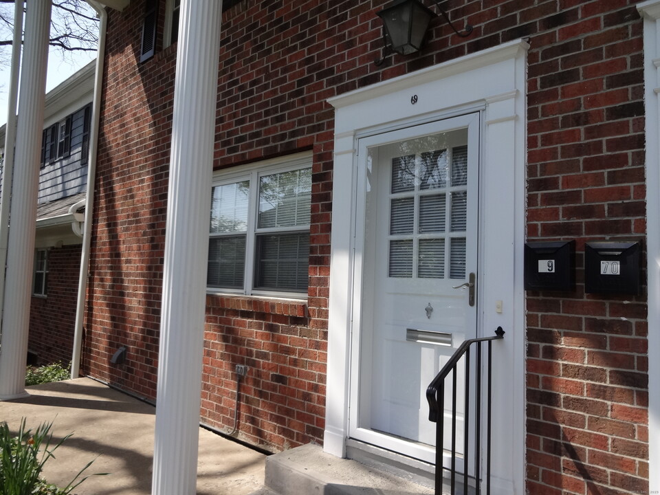 245 Unquowa Rd in Fairfield, CT - Building Photo