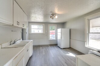 491 Allyn St in Akron, OH - Foto de edificio - Building Photo