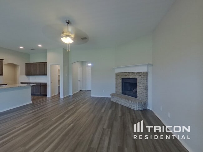2533 Doe Run in Weatherford, TX - Building Photo - Building Photo
