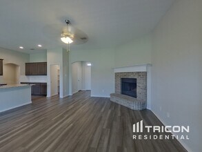 2533 Doe Run in Weatherford, TX - Foto de edificio - Building Photo