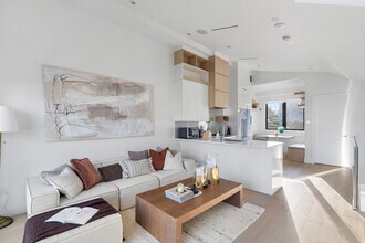 2855 Wall St in Vancouver, BC - Building Photo - Building Photo