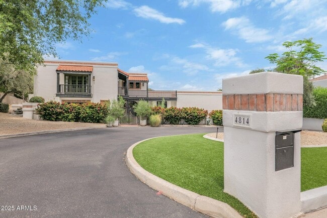 4814 E Marston Dr in Paradise Valley, AZ - Building Photo - Building Photo