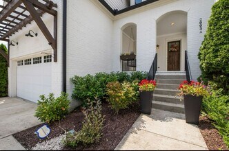 2003A Galbraith Dr in Nashville, TN - Building Photo - Building Photo