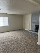 7265 Eucalyptus Ave in Winton, CA - Building Photo - Building Photo