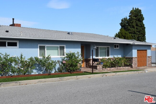 property at 11365 Chalon Rd
