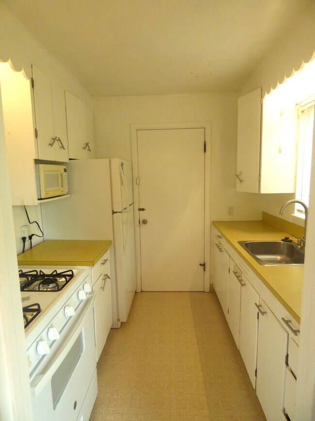 955 Fir St S, Unit 955 in Salem, OR - Building Photo - Building Photo