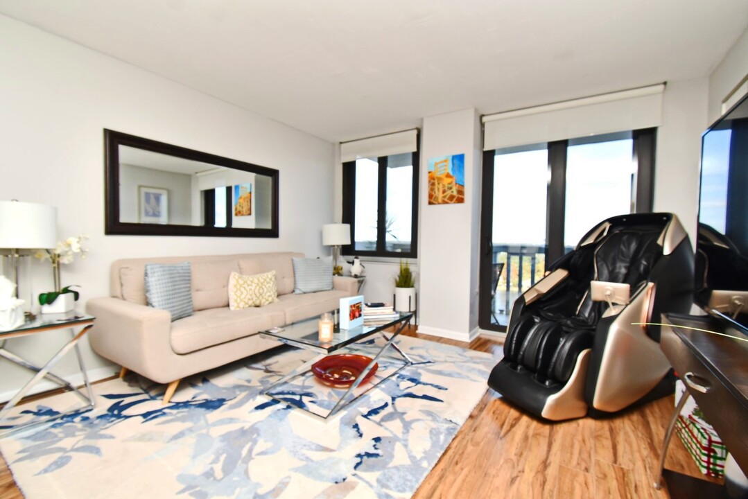 400 E Colonial Dr, Unit 1005 in Orlando, FL - Building Photo