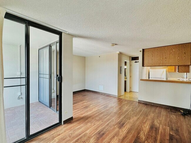 property at 2100 Date St