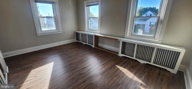 350 Jefferson St-Unit -2ND FL in Plymouth Meeting, PA - Building Photo - Building Photo