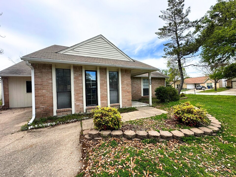 714 Woodcrest Way in Forney, TX - Building Photo