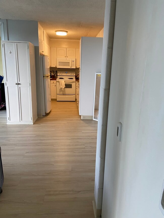 property at 2845 Waialae Ave