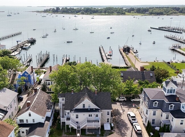 1 Harmony St, Unit D in Stonington, CT - Building Photo - Building Photo