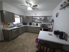 30 Flanders St in Rochester, NY - Building Photo - Building Photo