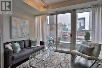 126-126 Simcoe St in Toronto, ON - Building Photo - Building Photo