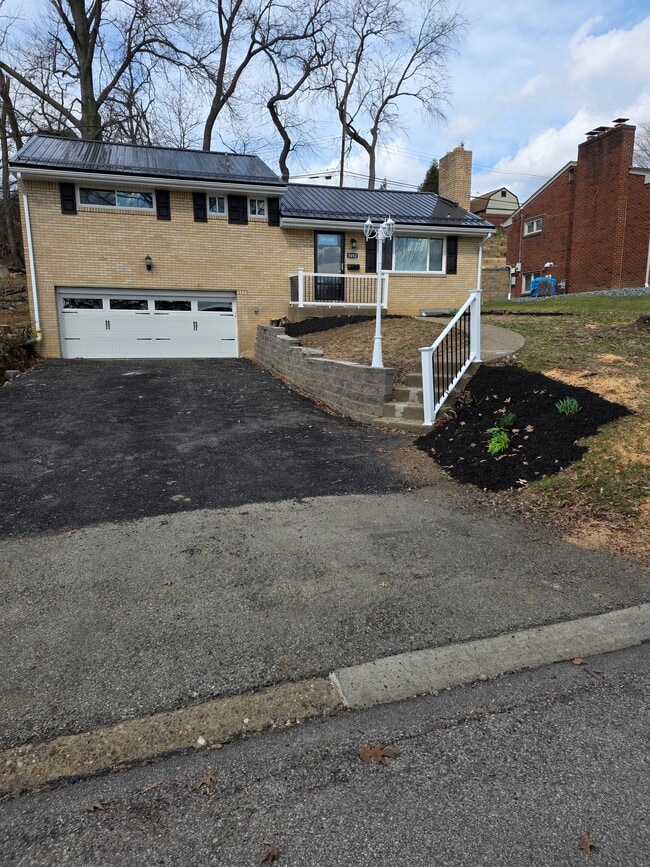 property at 5052 Azalea Dr