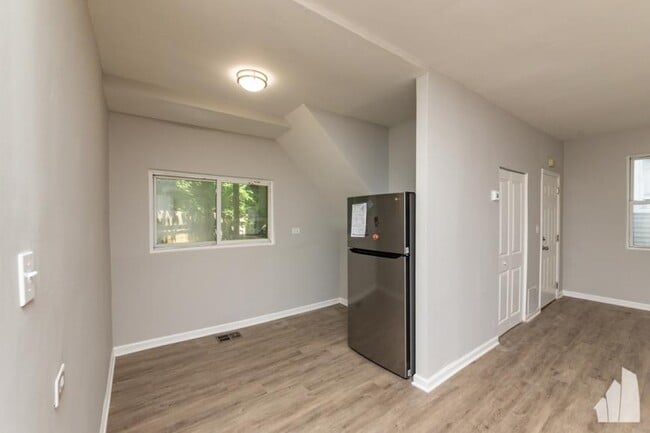 property at 1022 W Fry St