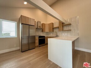 3750 Glendon Ave in Los Angeles, CA - Building Photo - Building Photo