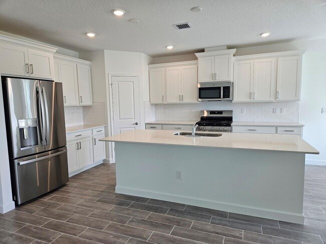 property at 19672 Whispering Crk Rd