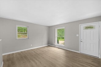 5 Manor Dr in Collinsville, IL - Building Photo - Building Photo