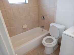 12905 Arch Creek Rd-Unit -5 in North Miami, FL - Building Photo - Building Photo