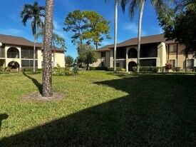 441 Pine Glen Ln in Greenacres, FL - Building Photo