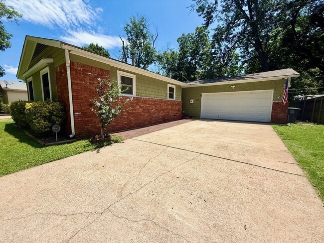 1516 E 59th St in Tulsa, OK - Foto de edificio - Building Photo