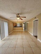 1561 Windorah Way, Unit A in West Palm Beach, FL - Building Photo