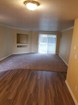 12480 SW Gingham Ln, Unit B