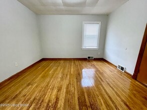 208 Breckenridge Ln in Louisville, KY - Building Photo - Building Photo