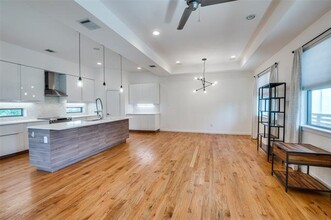 5708 Bryan Pkwy in Dallas, TX - Building Photo - Building Photo