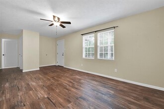 284 County Rd 3012 in Dayton, TX - Building Photo - Building Photo