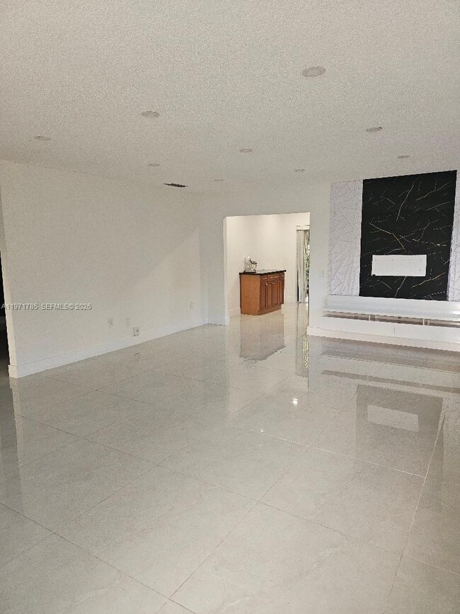 20543 SW 92nd Ave in Cutler Bay, FL - Building Photo - Building Photo