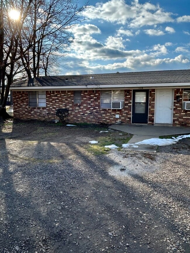 1416 S Boston Ave in Russellville, AR - Building Photo - Building Photo