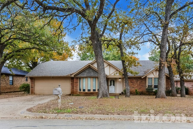 property at 736 Highland Crest Dr