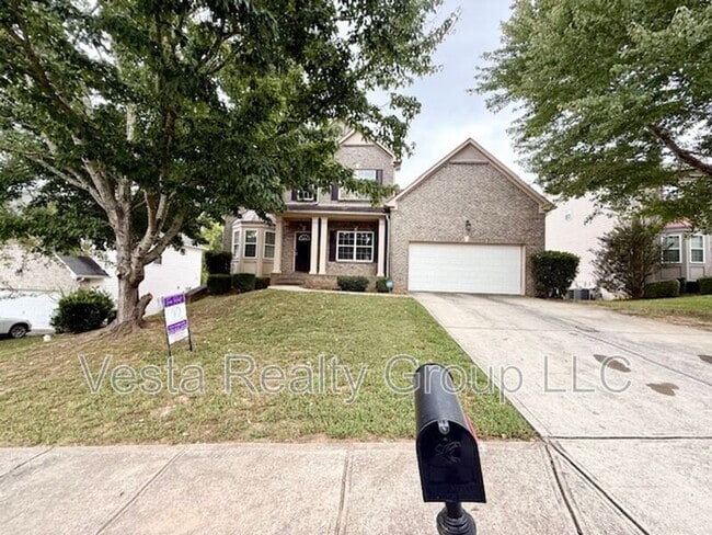 property at 605 Applegate Ln
