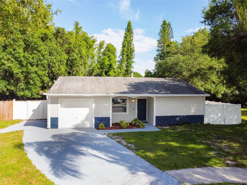 14003 Ridgedale Way in Citrus Park, FL - Building Photo