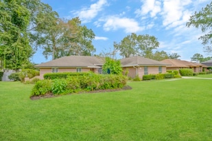 2244 Staggerbush Dr in Jacksonville, FL - Building Photo