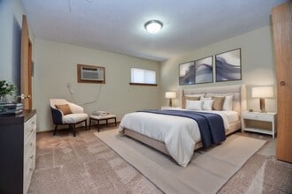 The Ridge Apartments & Townhomes in Charleston, WV - Foto de edificio - Building Photo