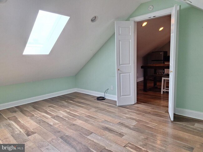 9078 Knoll Run Ln in Marshall, VA - Foto de edificio - Building Photo