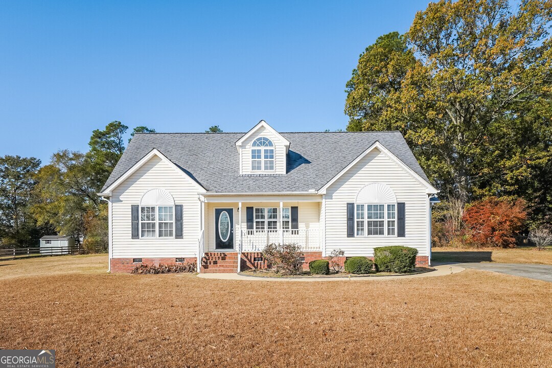 320 Sumter Dr NE in Marietta, GA - Building Photo