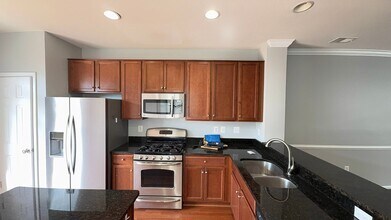 15718 John Diskin Cir in Woodbridge, VA - Building Photo - Building Photo